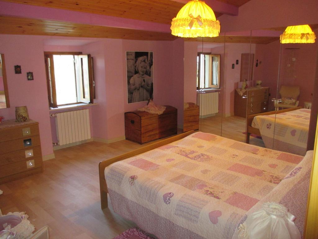 Belvilla By Oyo Graceful Apartment With Garden Petrella Guidi Buitenkant foto