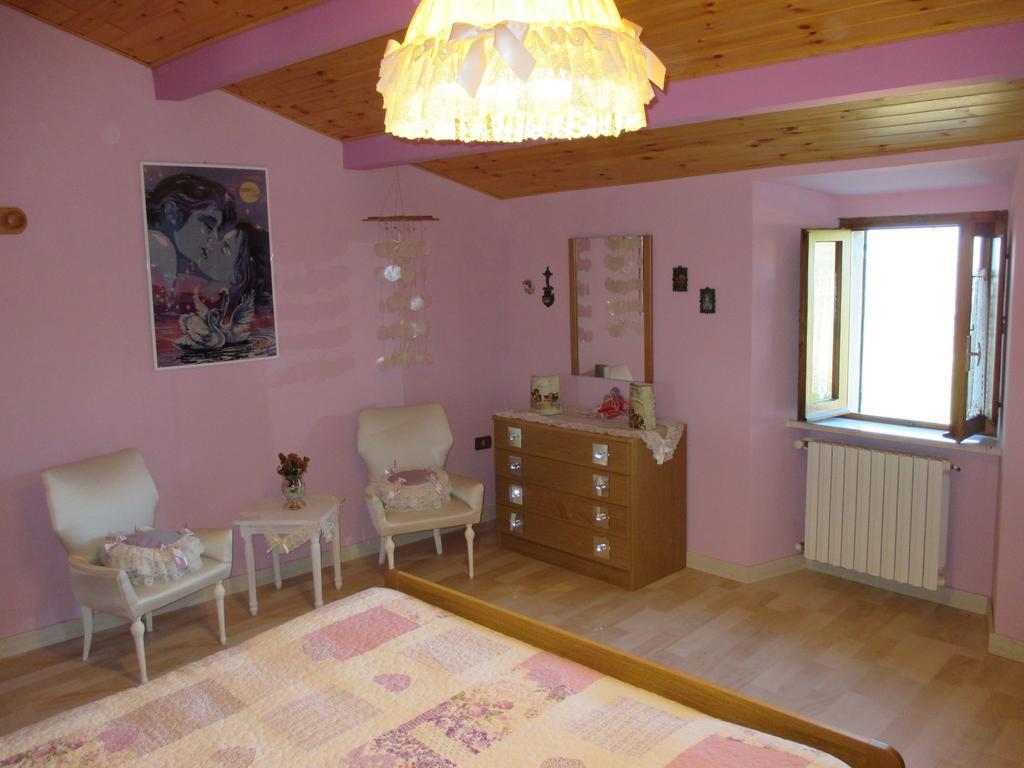 Belvilla By Oyo Graceful Apartment With Garden Petrella Guidi Buitenkant foto