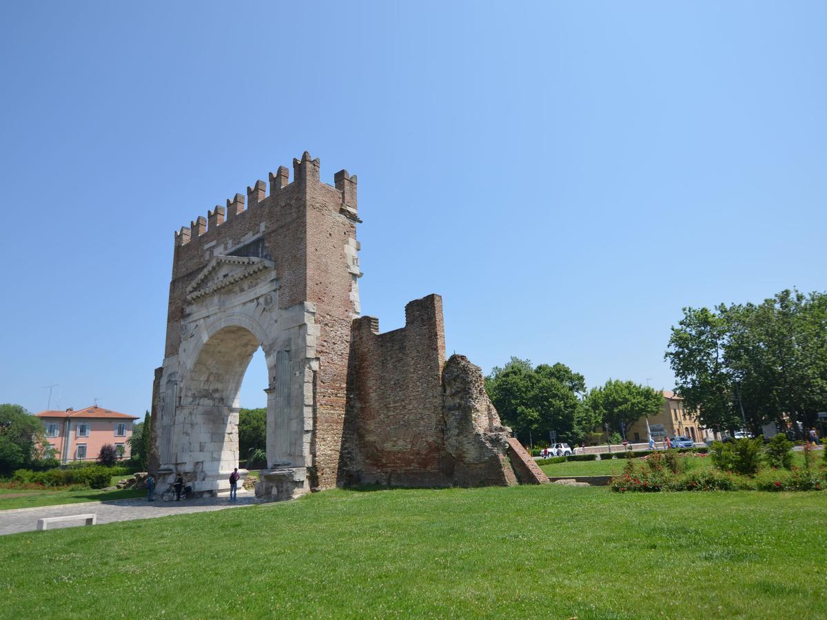 Belvilla By Oyo Graceful Apartment With Garden Petrella Guidi Buitenkant foto